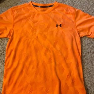 Under armor shirt